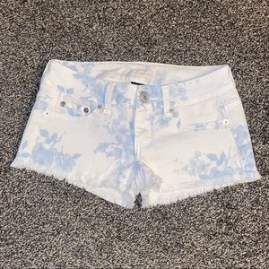 ⭐️ American Eagle women’s denim jean shorts size 00